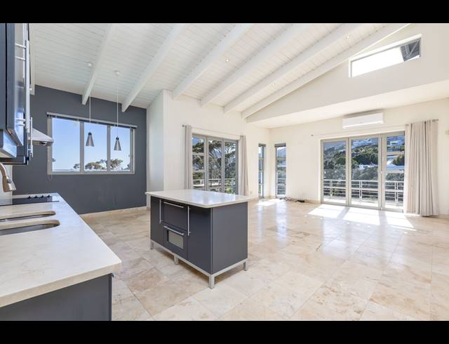 3 BEDROOM APARTMENT TO LET IN CAMPS BAY